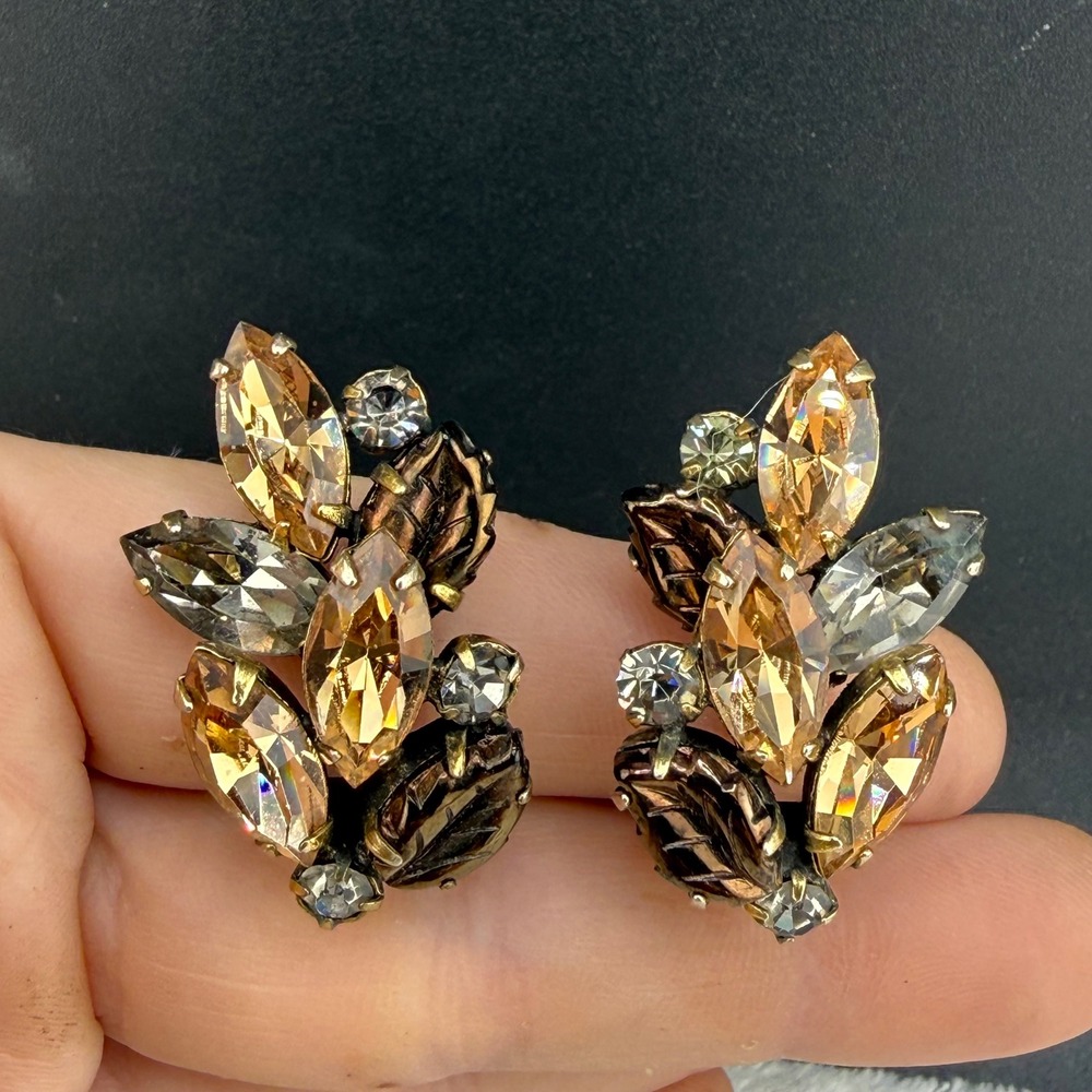 Vintage Regency Clip On Earrings Brown Rhinestone Cluster Leaf READ